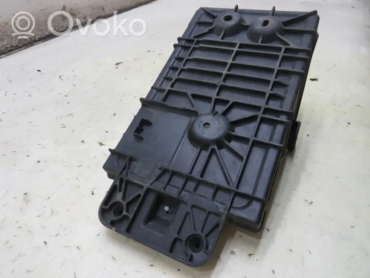 Mazda CX-5 Support boîte de batterie KE7056041