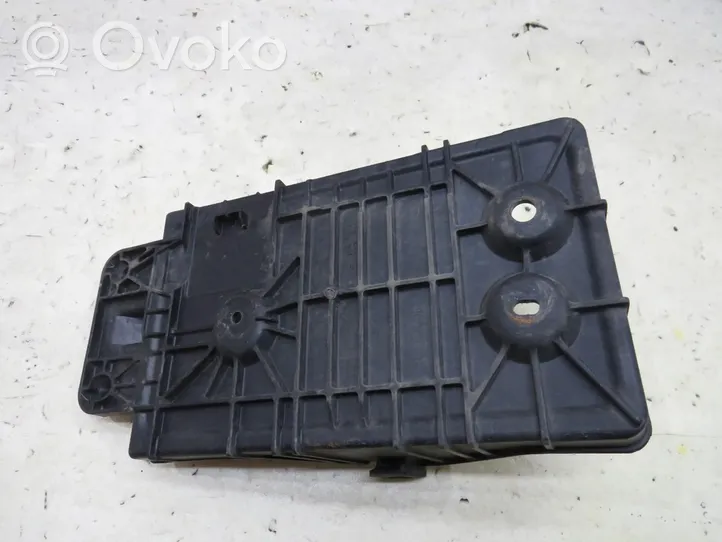 Mazda CX-5 Support boîte de batterie KE7056041