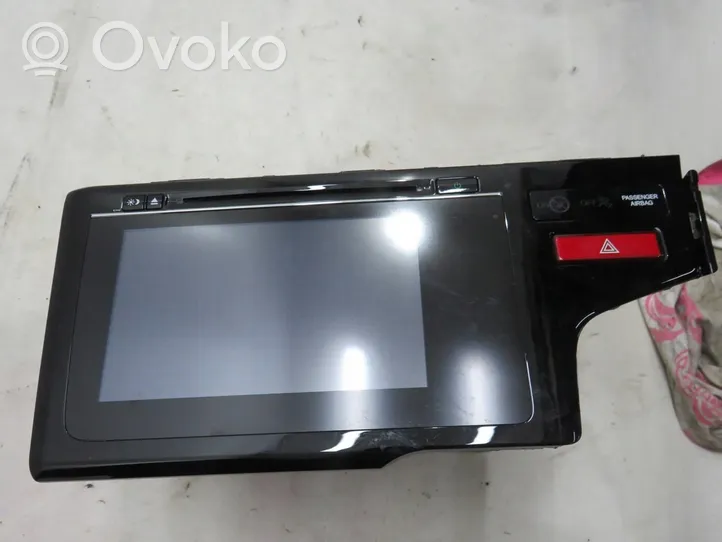 Honda Jazz Panel / Radioodtwarzacz CD/DVD/GPS 39100-T5A-E02-M1