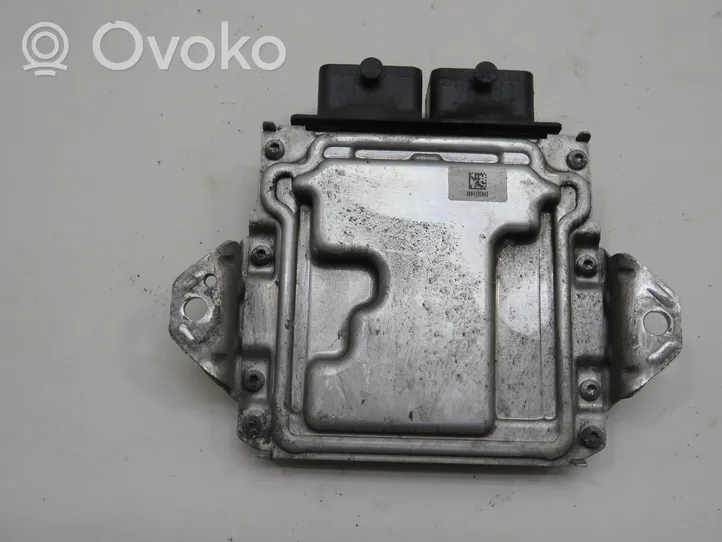 Suzuki Swift Komputer / Sterownik ECU silnika 33910-61P00