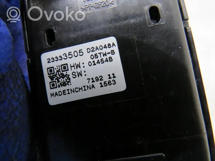Opel Insignia B Przełącznik / Przycisk otwierania szyb 23333505