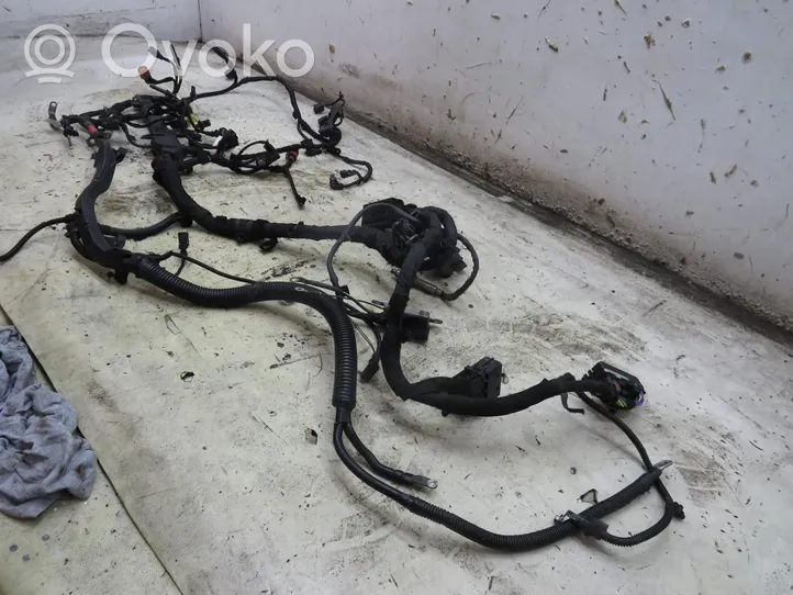 Opel Zafira C Wiązka przewodów silnika 39018350