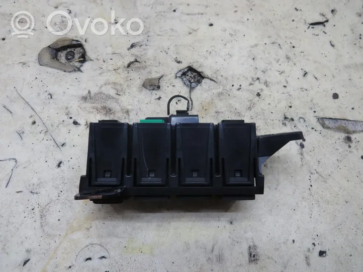 Nissan X-Trail T32 Passenger airbag on/off switch 