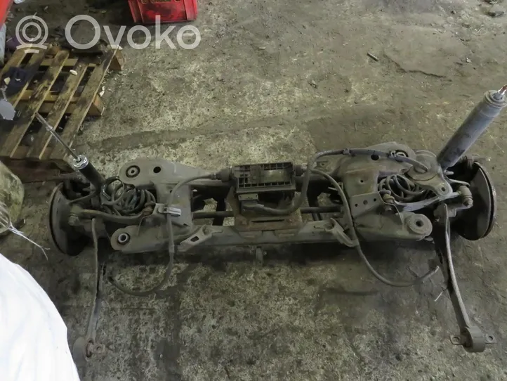 Toyota Avensis T270 Rankinio mechanizmas (salone) 46300-05043