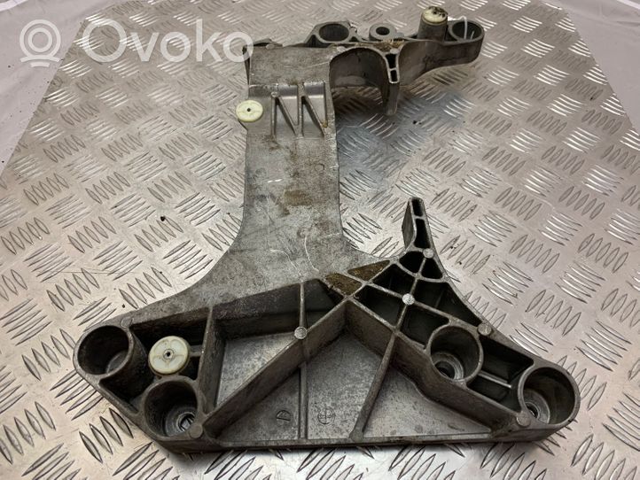 BMW 7 G11 G12 Support de boîte de vitesses 6796016