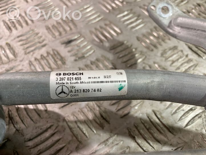 Mercedes-Benz CLS C257 Mechanizm i silniczek wycieraczek szyby przedniej / czołowej A2138207402