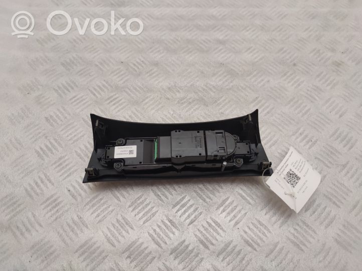 Volvo S90, V90 Pääyksikkö multimedian ohjaus 31398845