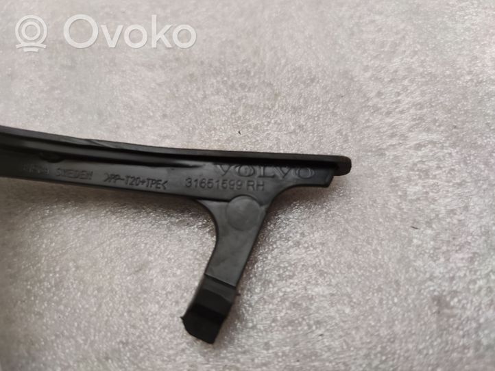 Volvo S90, V90 Moulure, baguette/bande protectrice d'aile 31651599