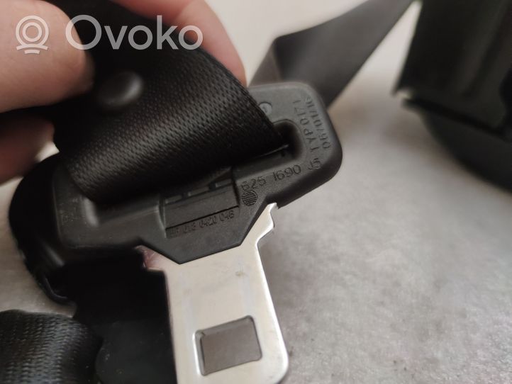 BMW X6 F16 Rear seatbelt 7376130