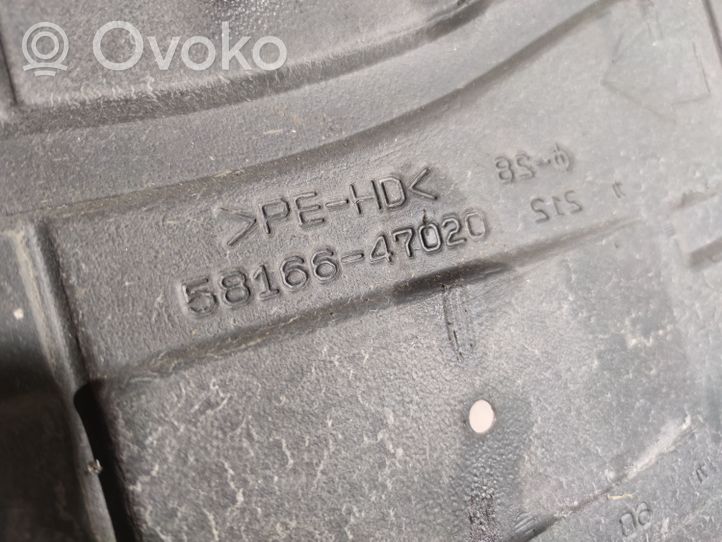 Toyota Prius (XW30) Osłona boczna podwozia 5816647020