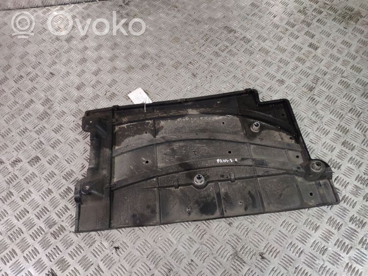 Toyota Prius (XW30) Protezione inferiore 5816747030