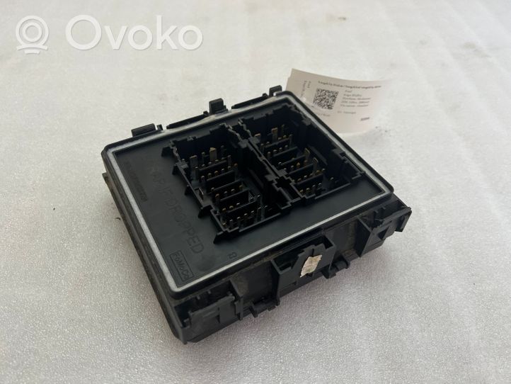 Ford Kuga III Module de fusibles LX6T14D068EBD