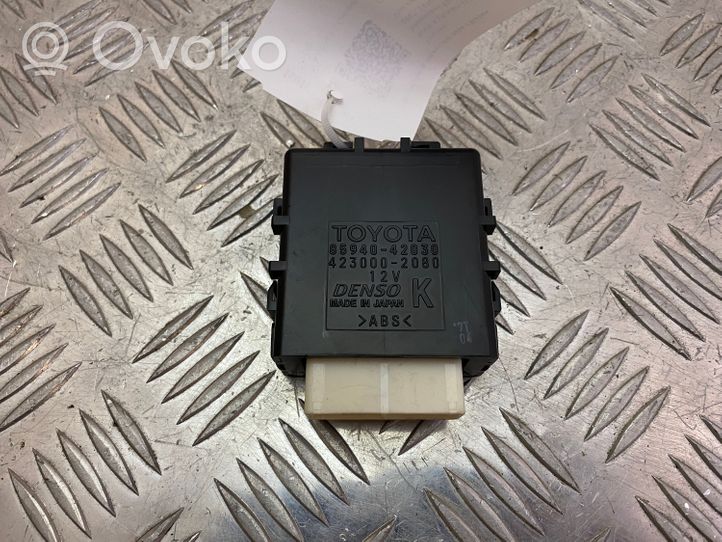 Toyota RAV 4 (XA40) Window wiper interval relay 8594042030