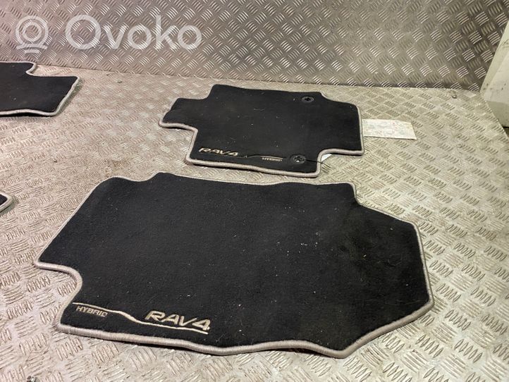 Toyota RAV 4 (XA50) Set di tappetini per auto 
