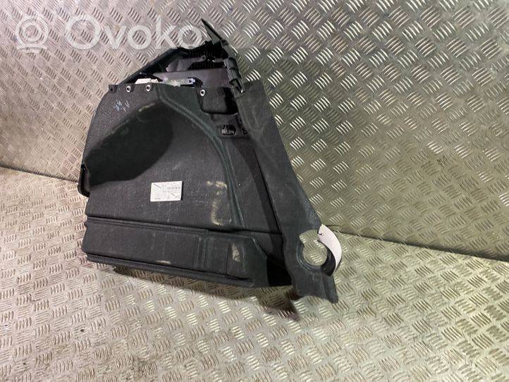 Audi A1 Rivestimento pannello laterale del bagagliaio/baule 82A867428