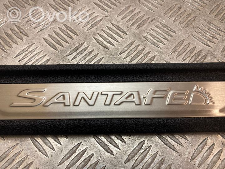 Hyundai Santa Fe Front sill trim cover 85883S1500