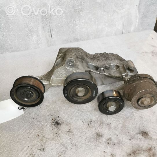 KIA Sportage Soporte del alternador 