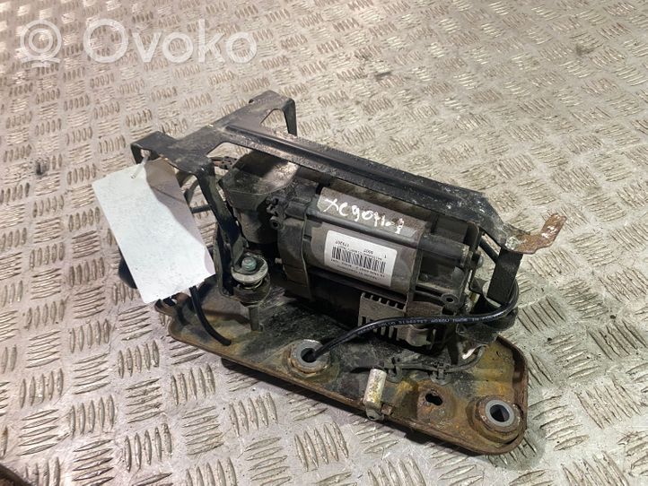 Volvo XC90 Ilmajousituksen kompressoripumppu 15150000713