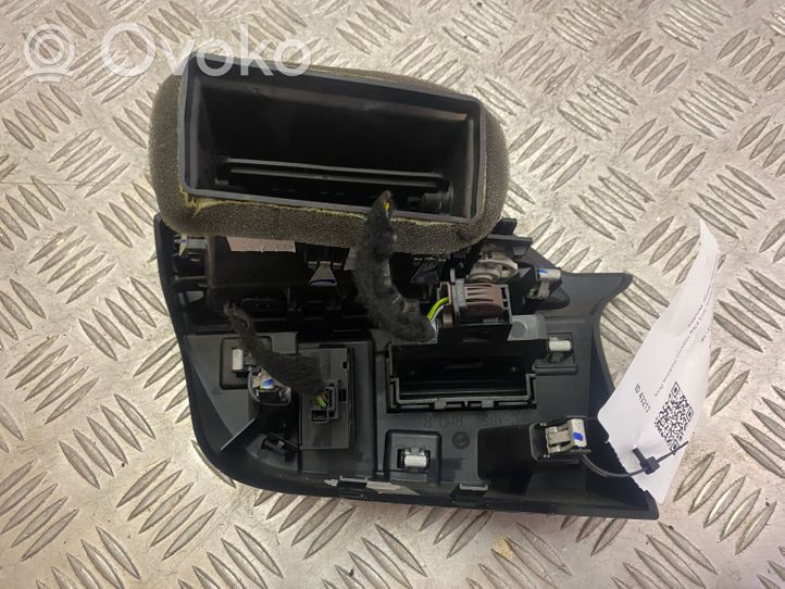 Citroen C4 II Picasso Šoninės oro grotelės 967797657A