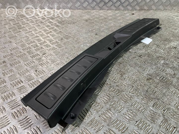 Land Rover Evoque II Rivestimento di protezione sottoporta del bagagliaio/baule K8D2113A10AB