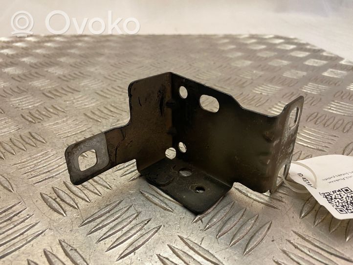 Land Rover Evoque II Supporto di montaggio del parafango K8D216E129AC