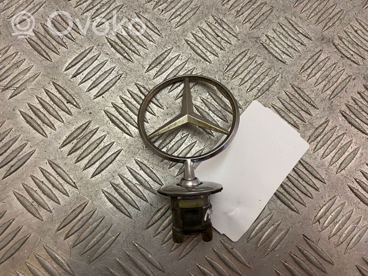 Mercedes-Benz S W222 Valmistajan merkki/logo/tunnus 