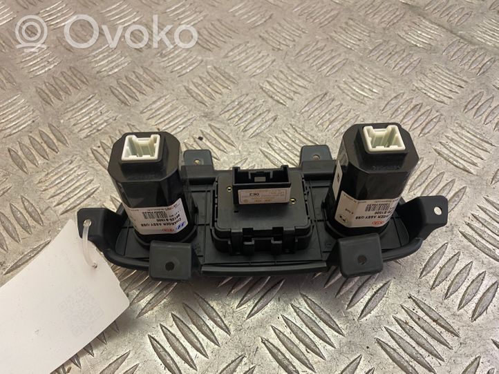 Hyundai Santa Fe Connettore plug in USB 84641S1020