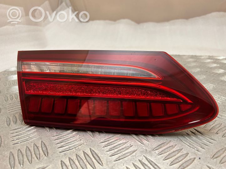 Mercedes-Benz E W238 Lampy tylnej klapy bagażnika A2389060601