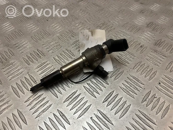 Volvo V40 Cross country Fuel injector 9802448680