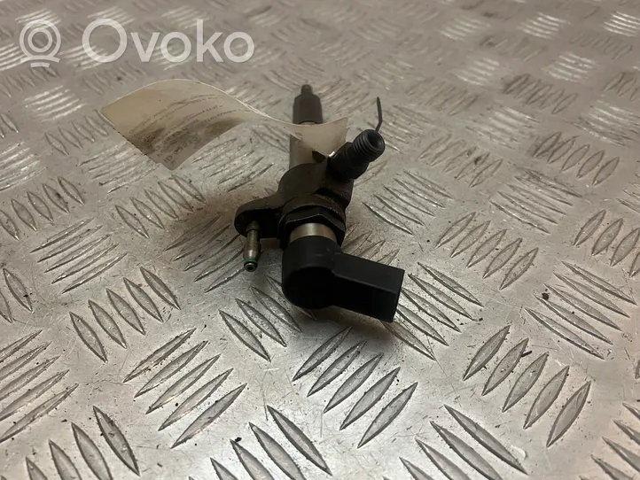 Volvo V40 Cross country Fuel injector 9802448680