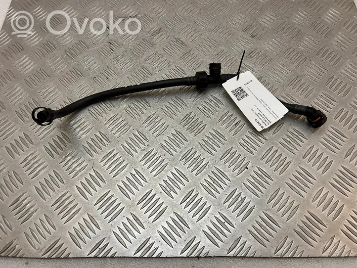 BMW 4 F36 Gran coupe Fuel line pipe 8605160