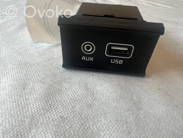 KIA Sportage Connecteur/prise USB 96120C5100