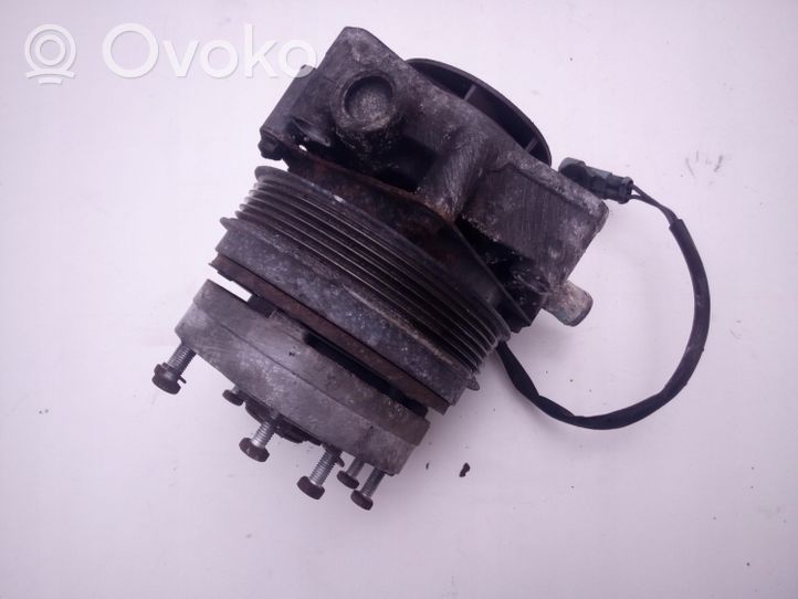 Iveco Daily 5th gen Pompe de circulation d'eau 5801587050