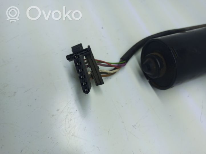 Volkswagen Sharan Silniczek wycieraczek szyby przedniej / czołowej 3397020395