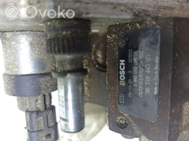 Volvo V50 Pompe d'injection de carburant à haute pression 0445010089