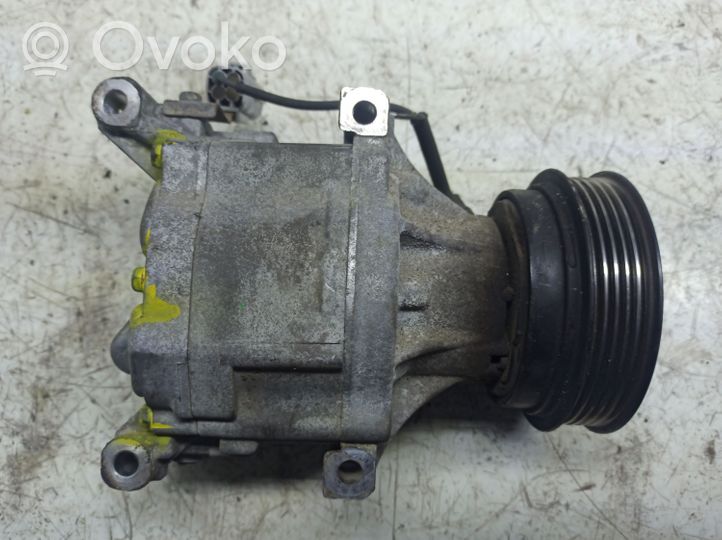 Toyota Corolla Verso E121 Ilmastointilaitteen kompressorin pumppu (A/C) 4472206351