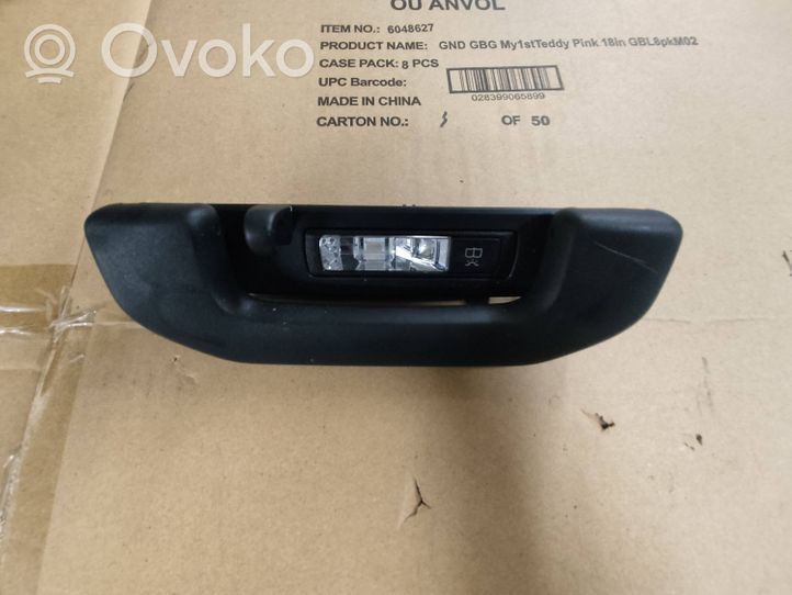 Mercedes-Benz C W205 Altre luci abitacolo A0009060935