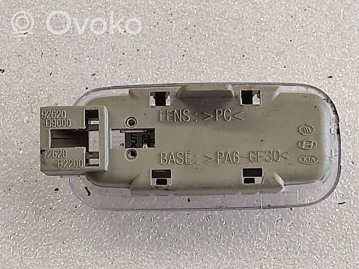 KIA Stinger Lampka podsufitki tylna 92620