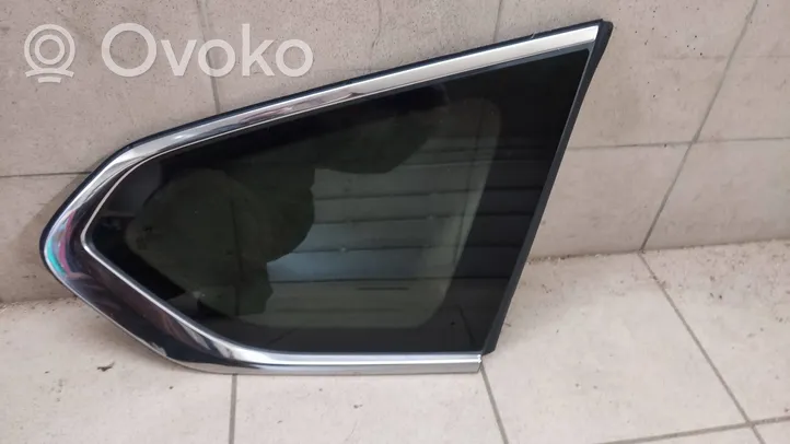 Hyundai Santa Fe Rear side window/glass 