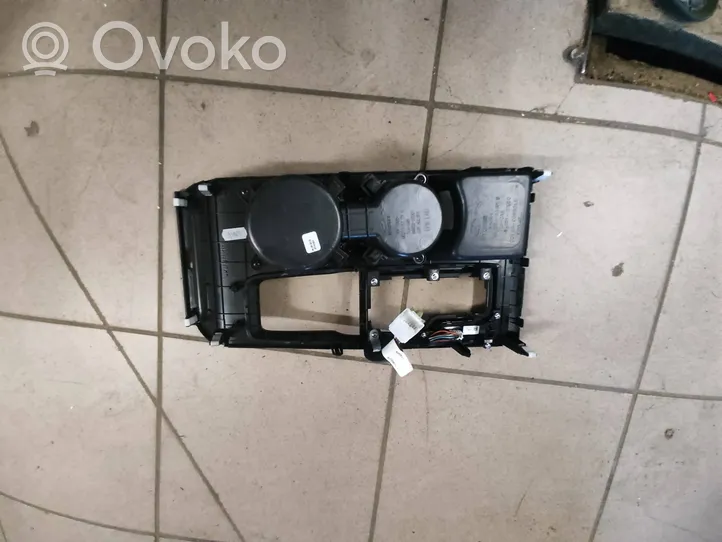 Hyundai Tucson TL Altra parte interiore 84651D7000