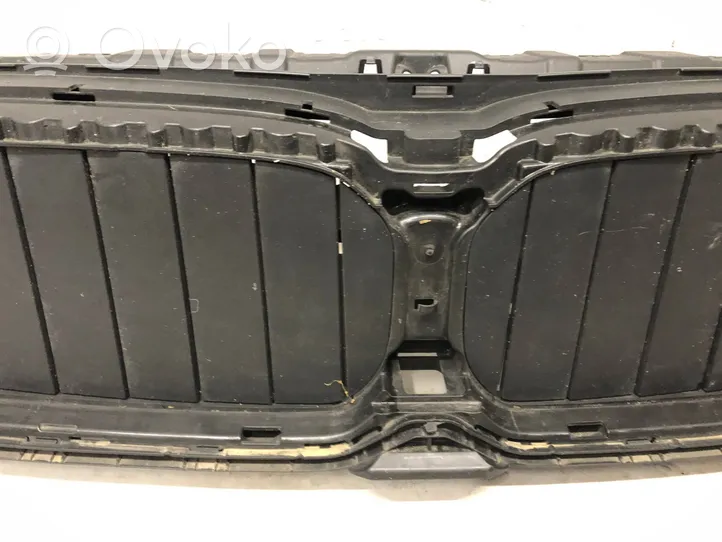 BMW 5 G30 G31 Déflecteur d'air de radiateur de refroidissement 5A218F3-02