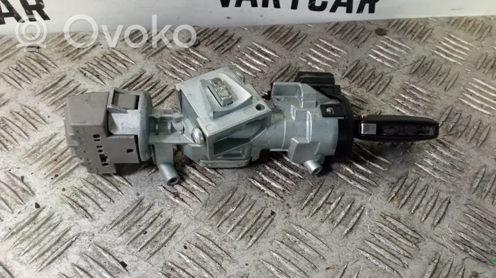 Ford Focus Lecteur de carte 3M513F880AE