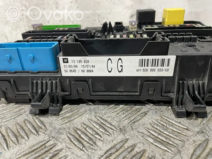 Opel Astra H Module de fusibles 13145020