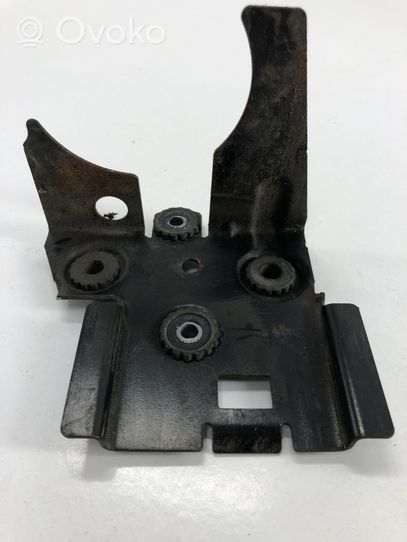 Citroen DS5 ABS pump bracket 9682446780