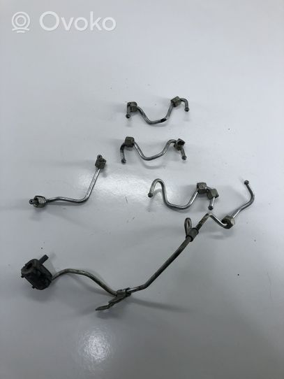 Nissan Qashqai Polttoaineen ruiskutuksen syöttöletku 734026A