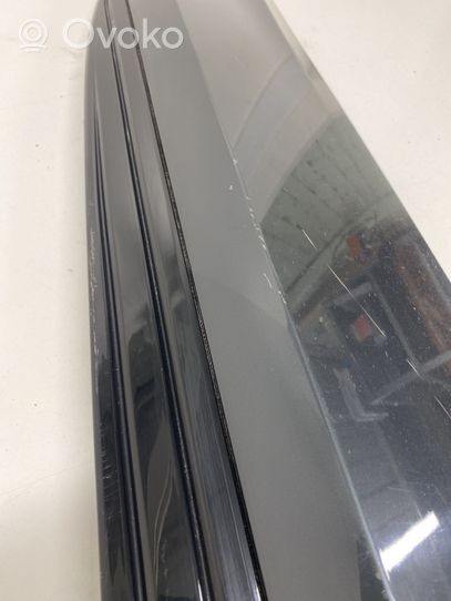 Audi e-tron Priekšpusē durvju dekoratīvā apdare (moldings) 4KE853960