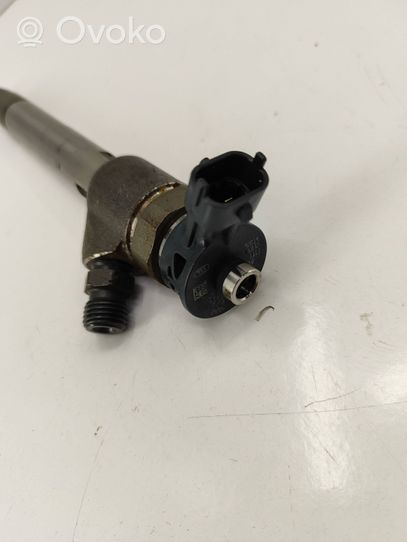 Peugeot 5008 II Injecteur de carburant 9828959880