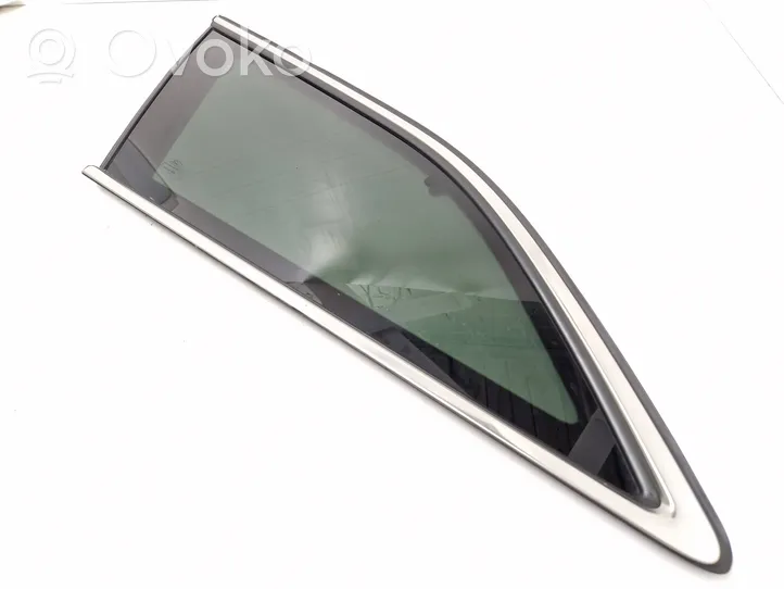Ford Mondeo MK V Fenêtre latérale avant / vitre triangulaire 43R001090
