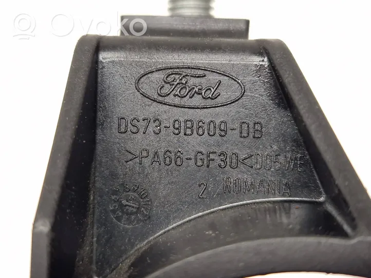 Ford Mondeo MK V Kita variklio skyriaus detalė DS739B609DB
