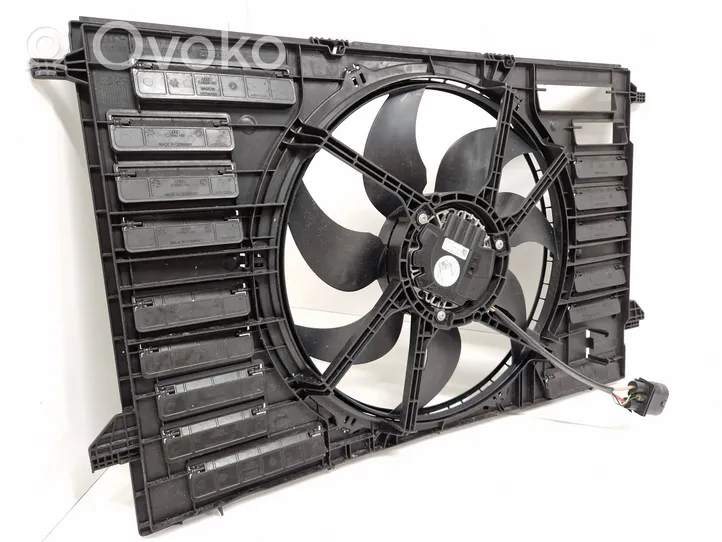 Audi A4 S4 B9 Kale ventilateur de radiateur refroidissement moteur 8W0121207